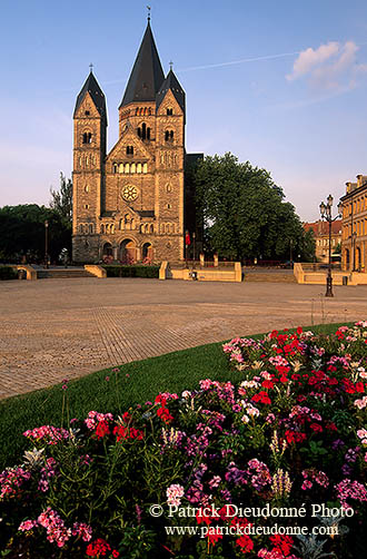 Temple Neuf et place de la Comédie, Metz - 17203