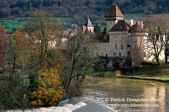 Chateau de Cléron, sur la Loue, Jura, France - 17082