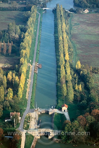 Canal, vers Cumieres, Marne (51), France - FMV311