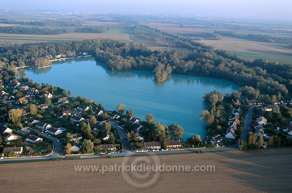 Les Grands Pres, Juvigny (51), Marne, France - FMV331