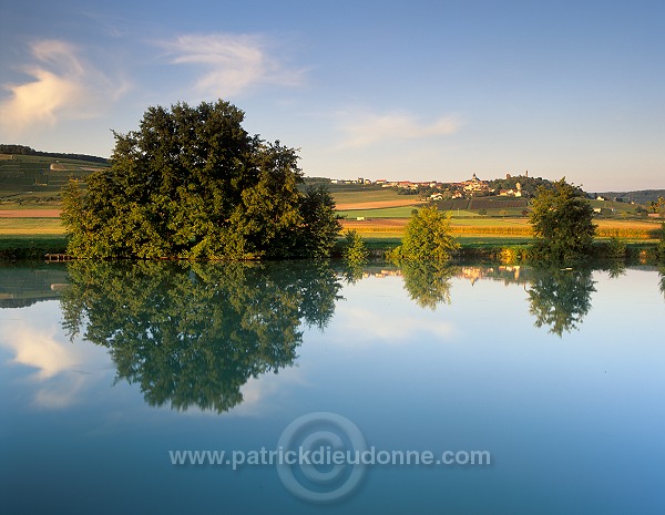 Chatillon-sur-Marne, Marne (51), France - FMV282