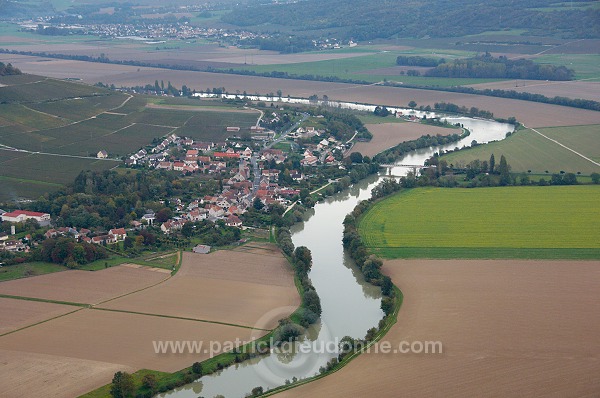 Azy-sur-Marne, Aisne (02), France - FMV051