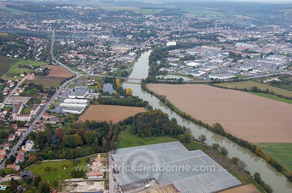 Essomes-sur-Marne, Aisne (02), France - FMV059