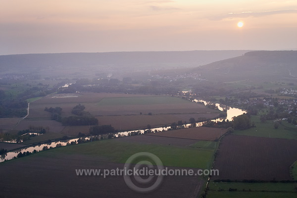 Vallee de Marne vers Dormans, Marne (51), France - FMV069