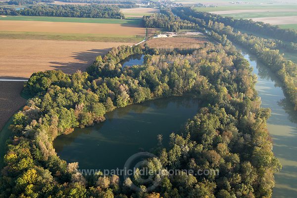 Marne entre Sogny et Coolus, Marne (51), France - FMV172