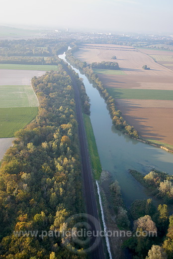 Marne entre Sogny et Coolus, Marne (51), France - FMV180