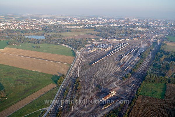 Gare de triage, Chalons, Marne, France - FMV198