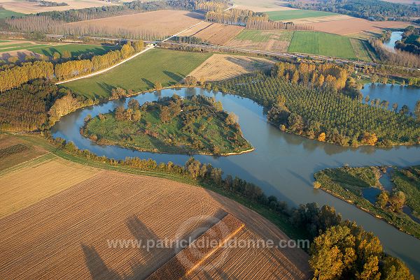 Ile et boucle de la Marne (51), France - FMV213