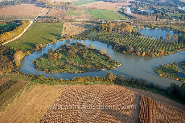 Ile et boucle de la Marne (51), France - FMV214