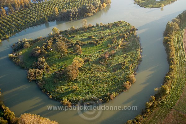 Ile et boucle de la Marne (51), France - FMV217