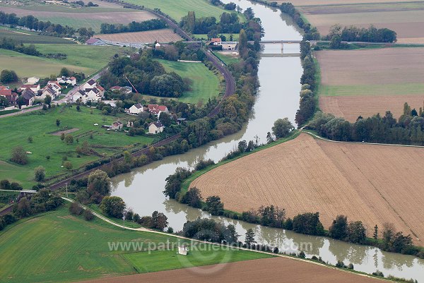 Try et le pont de Try, Marne (51), France - FMV229