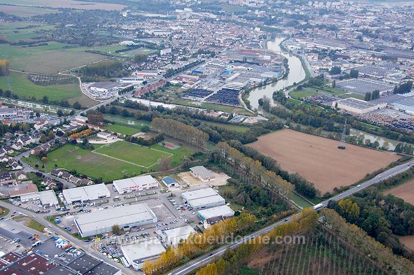 Epernay, canal latÃƒÂ©ral et Marne, Marne (51), France - FMV266