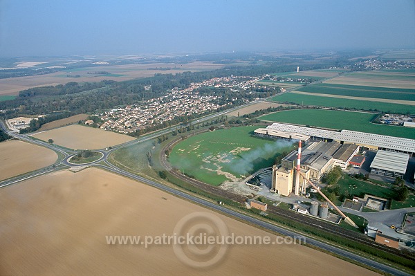 Usine Saint-Gobain, Oiry, Marne (51), France - FMV345