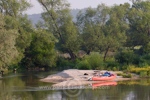 Tourisme en kayak, la Meuse, Meuse (55), France -  FME206