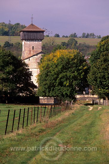 Dugny-sur-Meuse, Meuse - Eglise fortifiee - 18269