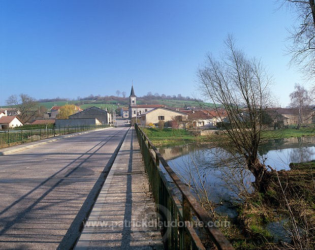 Pont-sur-Meuse, Meuse - 18459