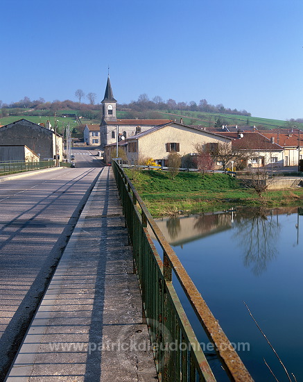 Pont-sur-Meuse, Meuse - 18460