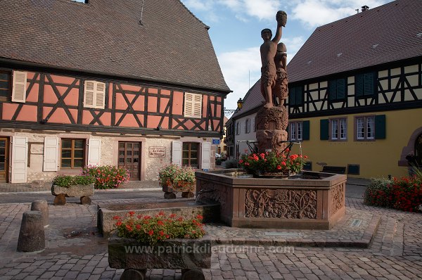 Kientzheim, Place Schwendi, Alsace, France - FR-ALS-0291