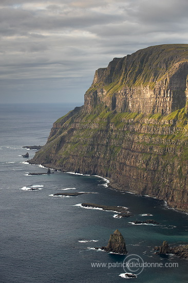 Suduroy west coast, Faroe islands - Suduroy, Iles Feroe - FER522