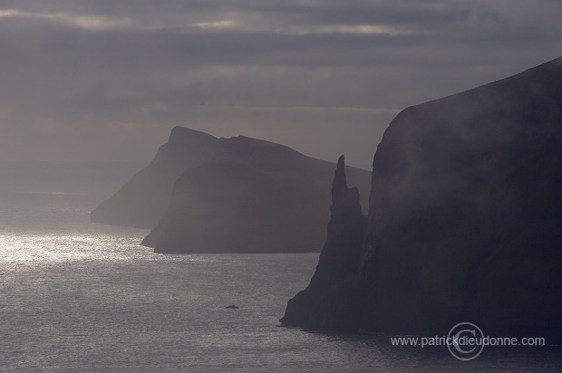 Trollkonufingur, Vagar, Faroe islands - Vagar, iles Feroe - FER816