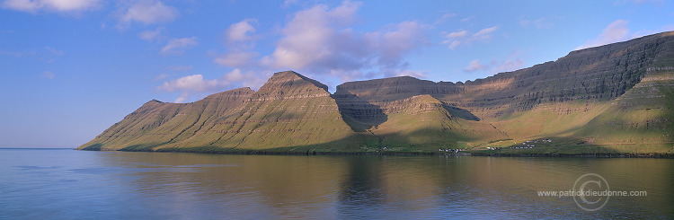 Kunoy, Faroe islands - Kunoy, iles Feroe - FER052