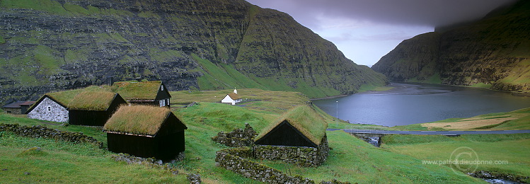 Saksun village, Streymoy, Faroe islands - Village de Saksun, iles Feroe - FER065