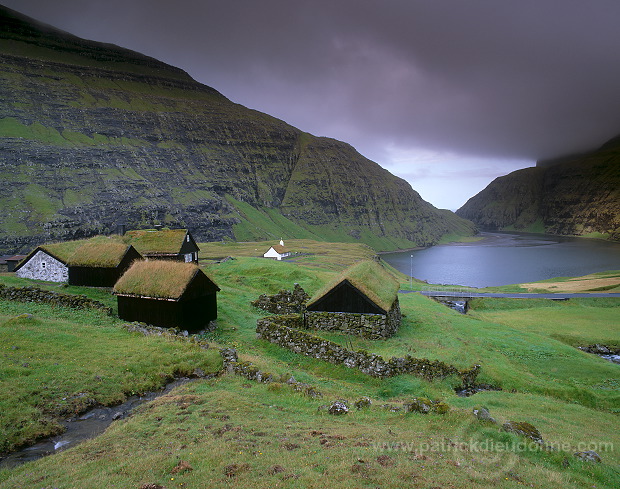 Saksun village, Streymoy, Faroe islands - Village de Saksun, iles Feroe - FER009