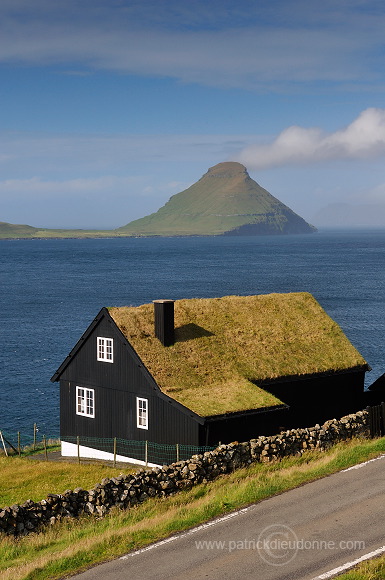 Koltur from Streymoy, Faroe islands - Ile de Koltur, iles Feroe - FER083
