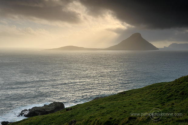 Koltur from Streymoy, Faroe islands - Ile de Koltur, iles Feroe - FER099