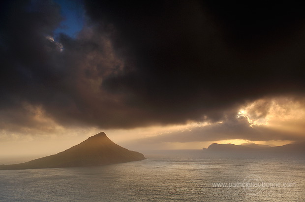 Koltur from Streymoy, Faroe islands - Ile de Koltur, iles Feroe - FER103