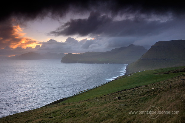Streymoy west coast, Faroe islands - Cote ouest de Streymoy, iles Feroe - FER106