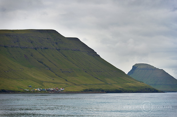 Hestur and Koltur, Faroe islands - Iles Feroe - FER458