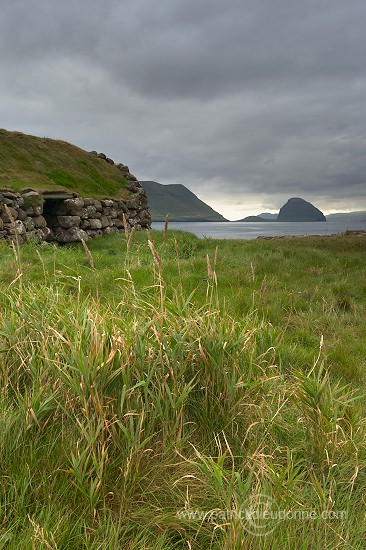 Fisherman hut, Faroe islands - Hutte de pecheur, Iles Feroe - FER467