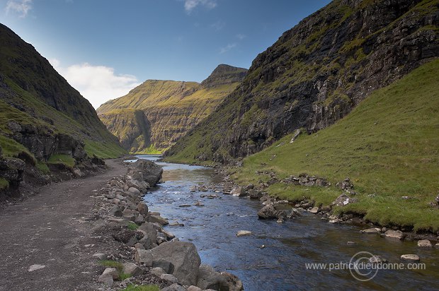 Inlet and beach, Saksun, Faroe islands - Saksun, iles Feroe - FER682