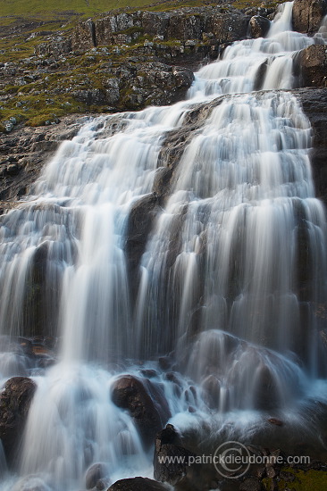 Waterfall, Streymoy, Faroe islands - Cascade, iles Feroe - FER771