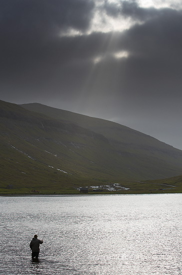Fly fishing, Faroe islands - Peche a la mouche, iles Feroe - FER784