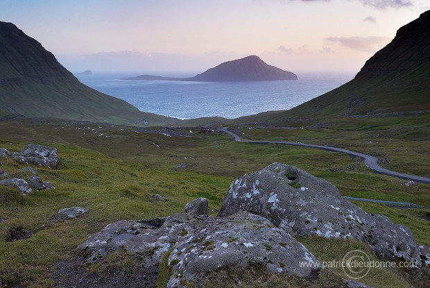 Koltur from Streymoy, Faroe islands - Koltur, iles Feroe - FER942