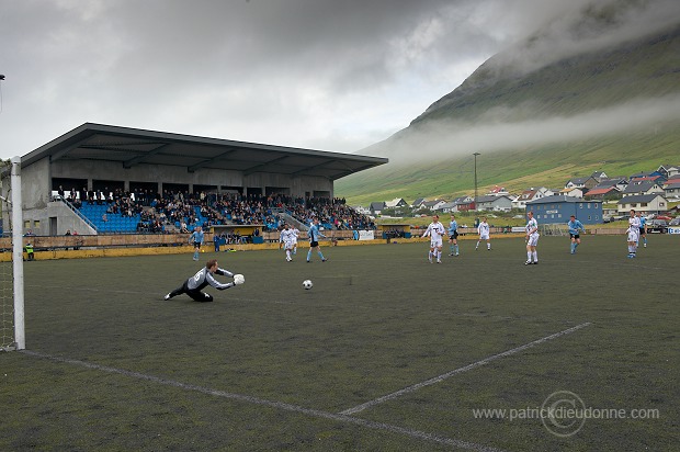 Football, Eysturoy, Faroe islands - Football, iles Feroe - FER172