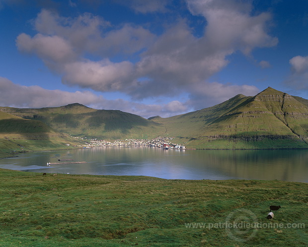 Fuglafjordur, Eysturoy, Faroe islands - Fuglafjordur, Eysturoy, iles Feroe - FER035