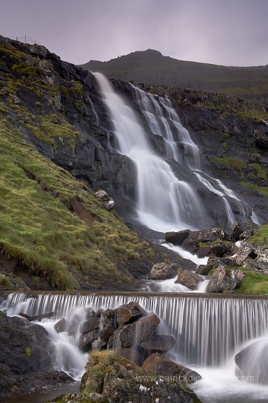 Laksa waterfall, Eysturoy, Faroe islands - Cascade, Eysturoy, iles Feroe - FER249