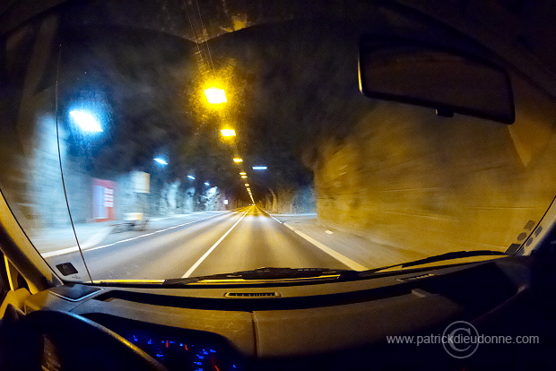 Undersea tunnel, Faroe islands - Tunnel, Iles Feroe - FER513