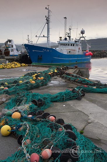 Toftir harbour, Faroe islands - Port de Toftir, iles Feroe - FER718