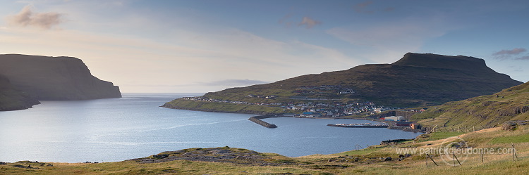 Eidi, Eysturoy, Faroes Islands - Eidi, iles Feroe - FER971