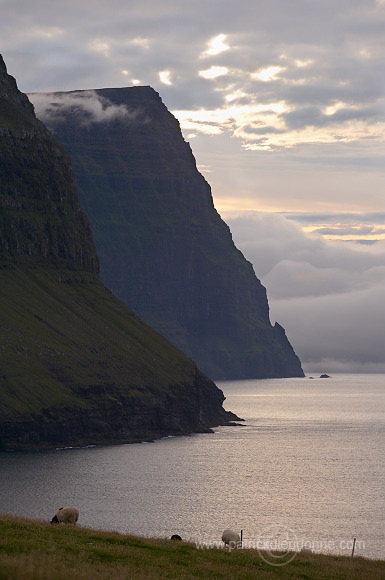 Vidareidi, Vidoy, Faroe islands - Vidareidi, Vidoy, iles Feroe - FER273