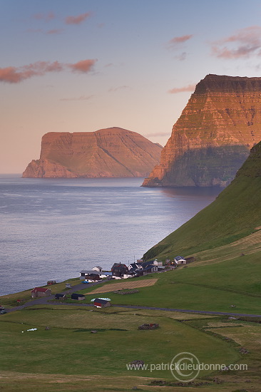 Trollanes, Kunoy and Vidoy, Faroe islands - Trollanes, iles Feroe - FER753