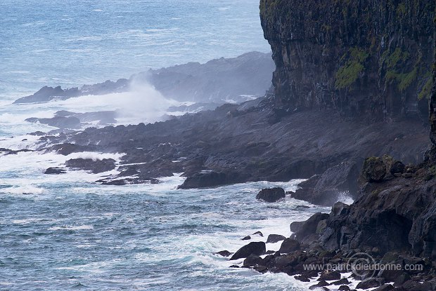 Cliffs near Dalur, Sandoy, Faroe islands - falaises, iles Feroe - FER280