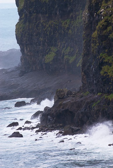 Cliffs near Dalur, Sandoy, Faroe islands - falaises, iles Feroe - FER281