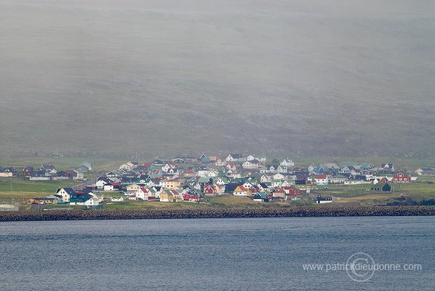 Sandur, Sandoy, Faroe islands - Village de Sandur, Iles Feroe - FER418