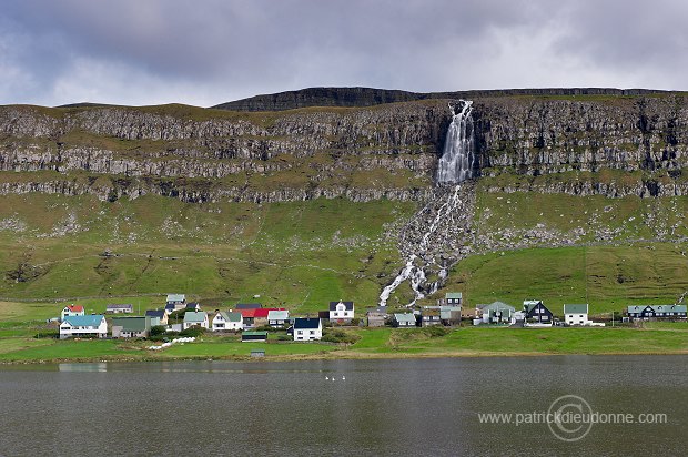Sandur, Sandoy, Faroe islands - Sandur, iles Feroe - FER284