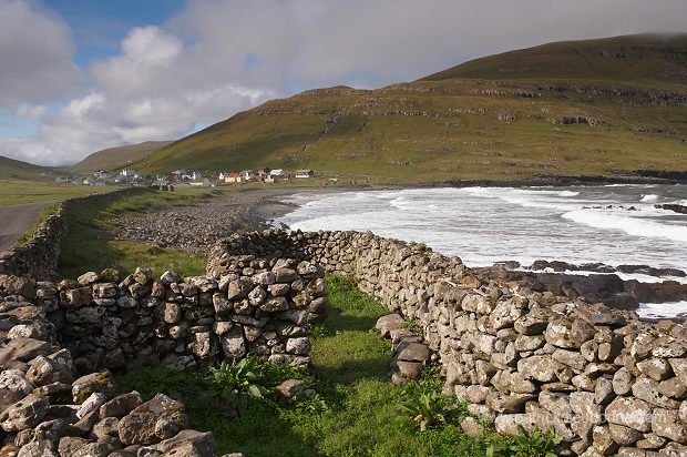 Husavik, Sandoy, Faroe islands - Husavik, iles Feroe - FER294